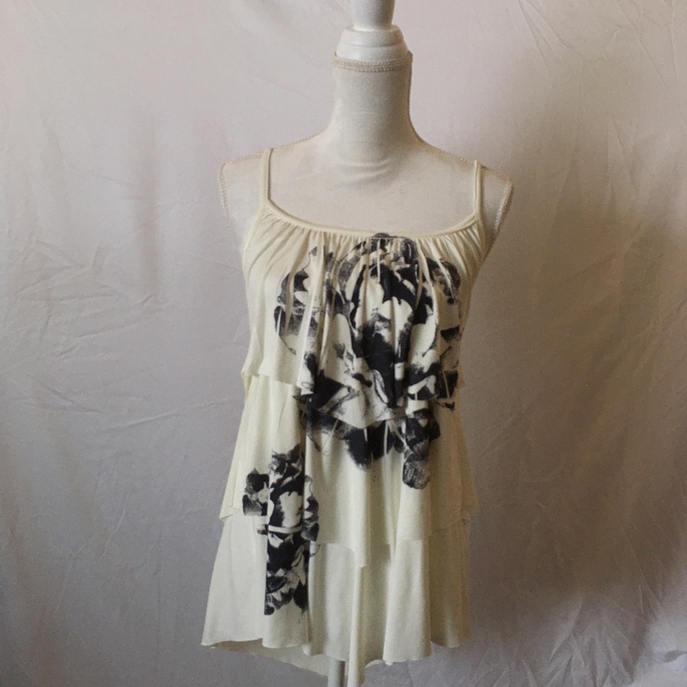 OATT brand Cute “layered” summer top Size Lg.